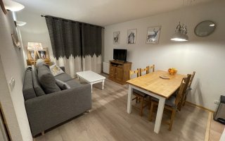 Salon  cosy et chaud, table 6 p