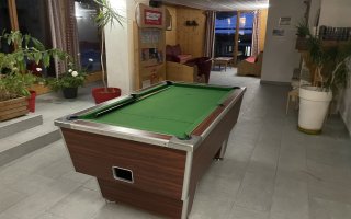 Billard dans la partie commune a l’accueil