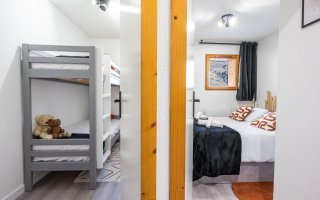 Vue entrée chambres